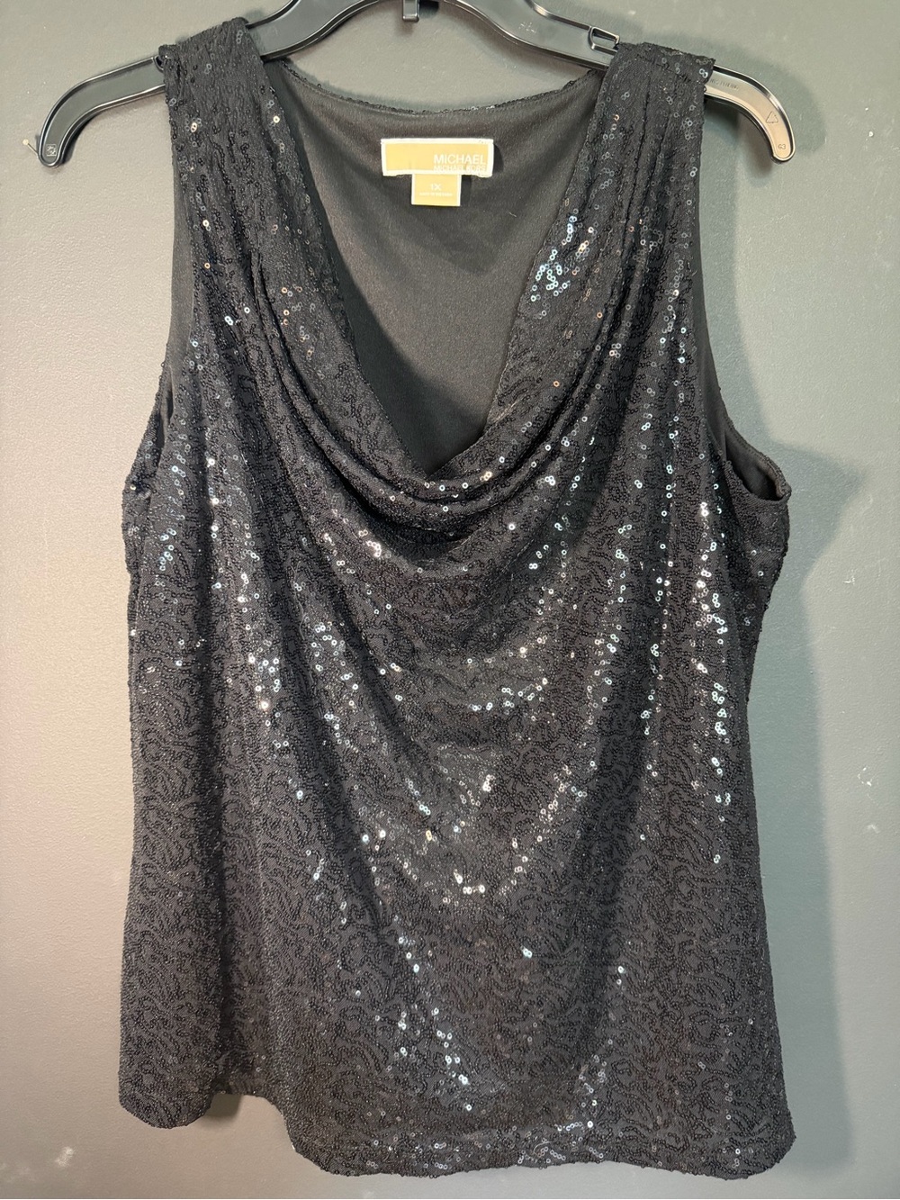 Michael Michael Kors Sleeveless Sequined Drip Top. SIZE 1X.